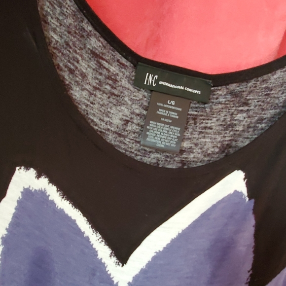 Loose-fitting longline top - Picture 3 of 3